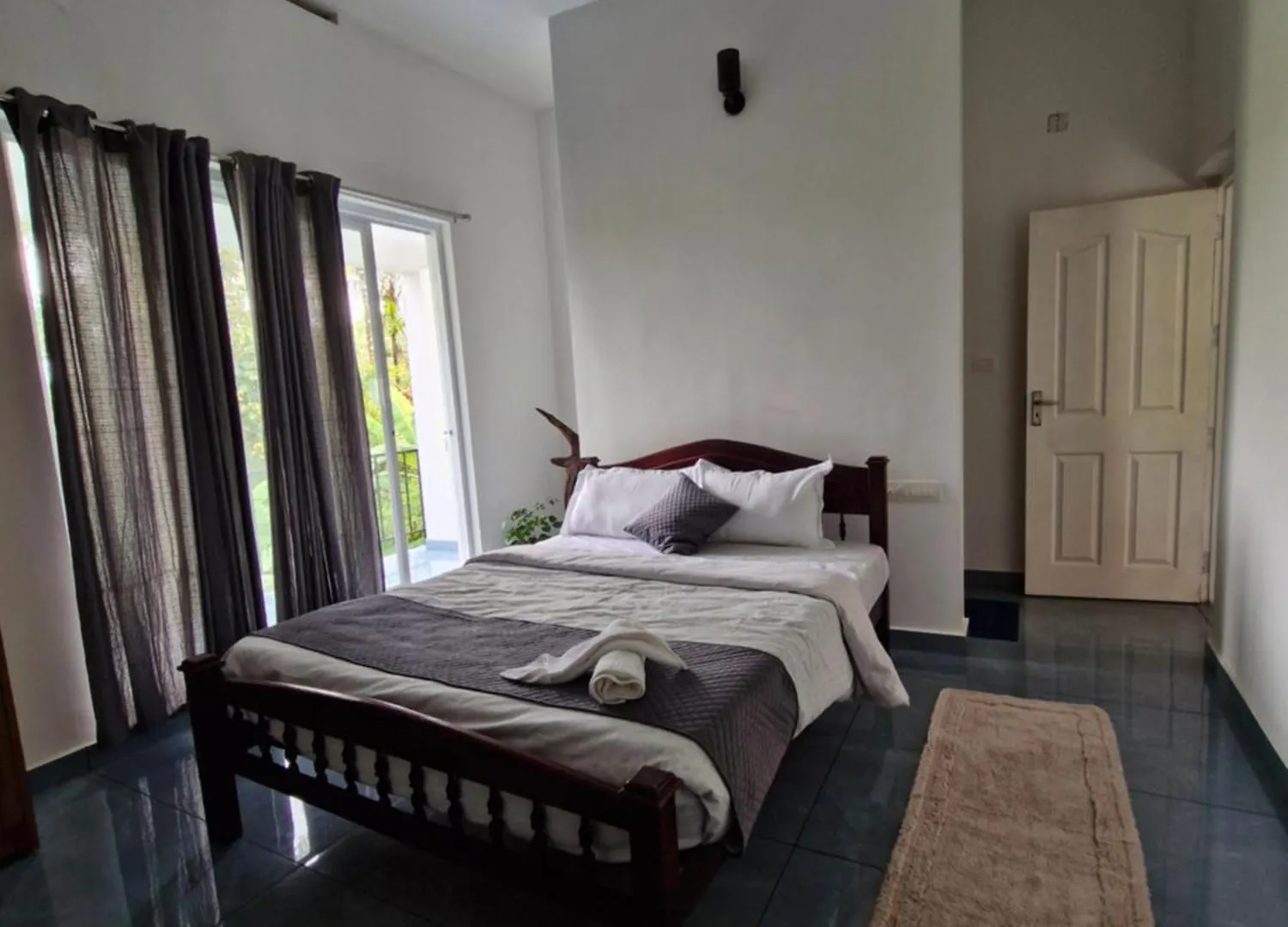 Parthees Homestay Meppādi