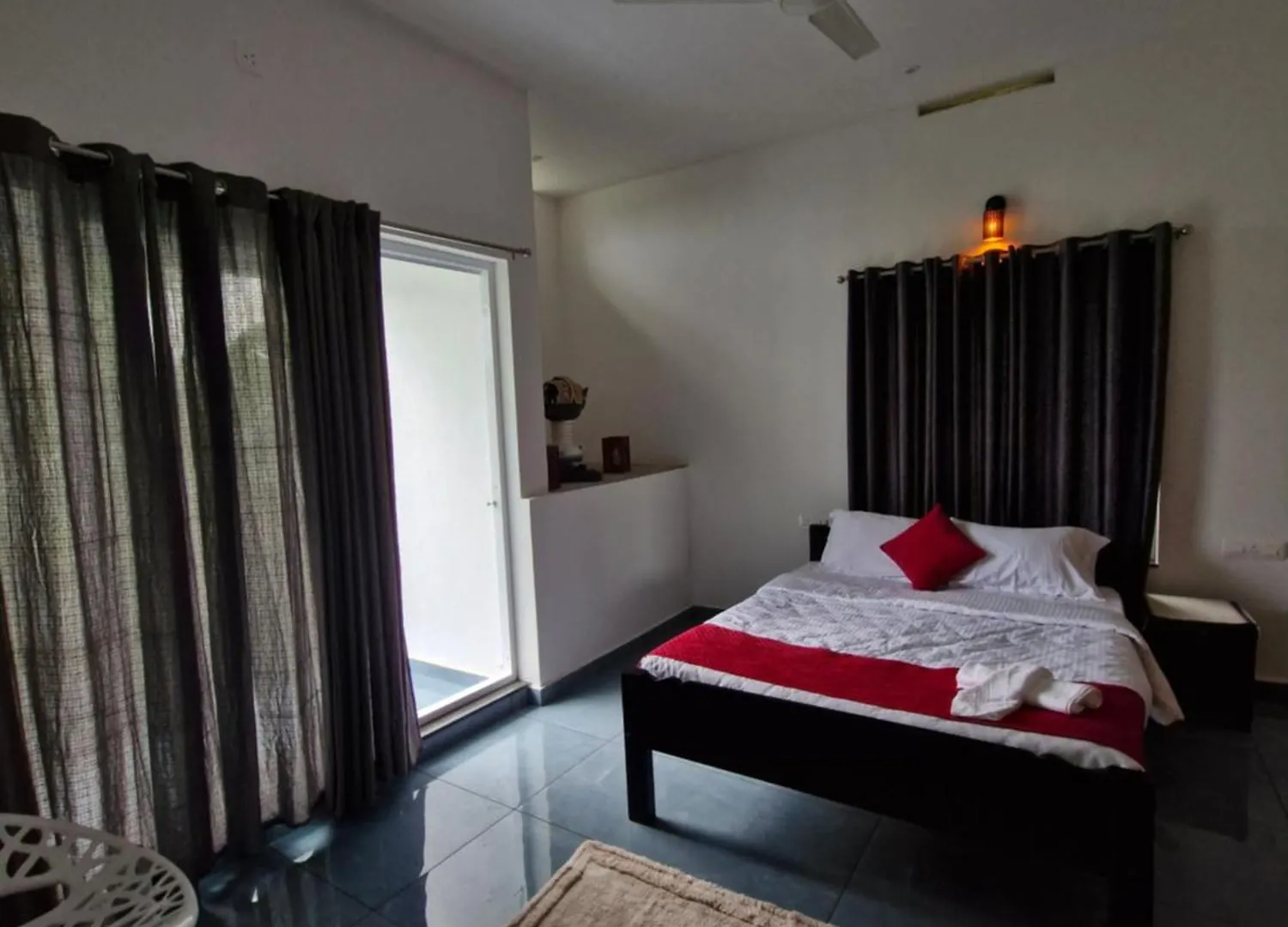 Parthees Homestay Meppādi